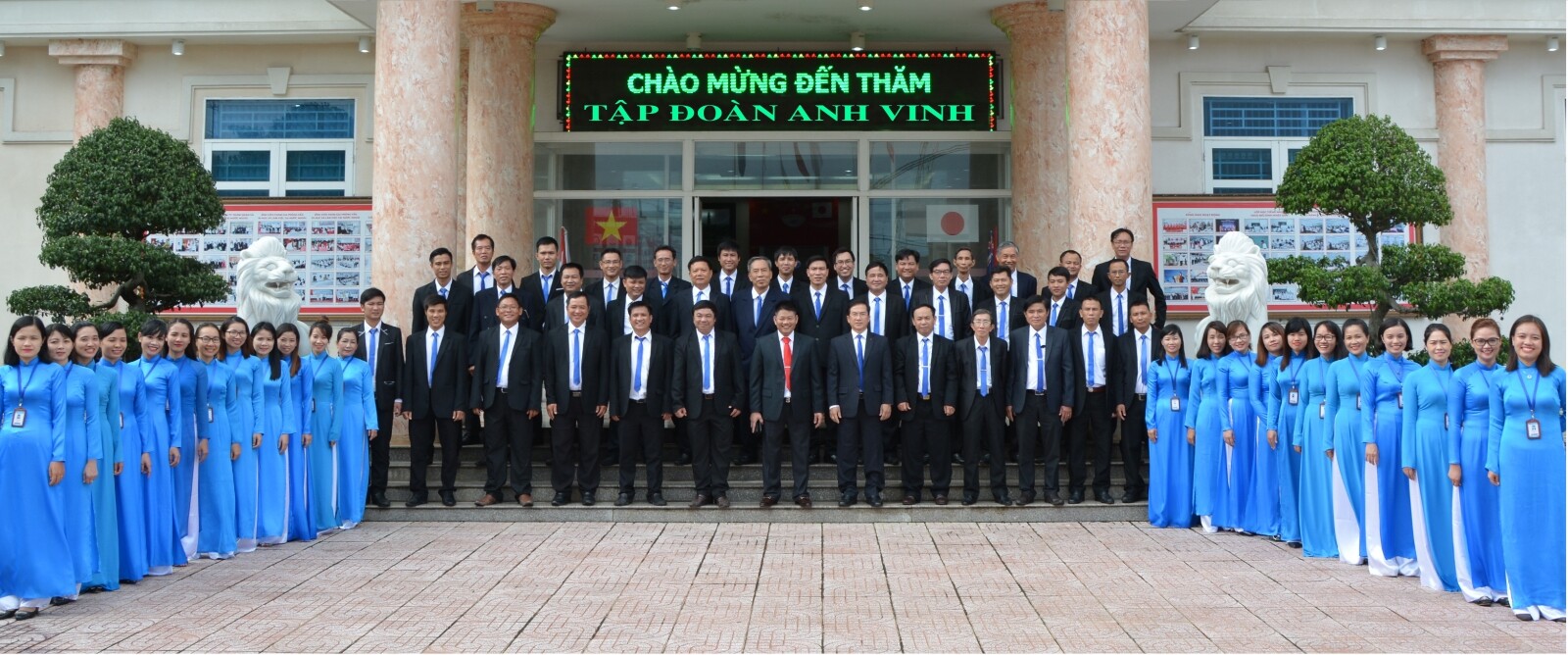 Tập Đoàn Anh Vinh 1
