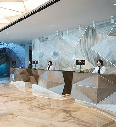 Renaissance Riverside 7