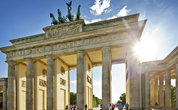 Nhân Lực Quốc Tế Việt 1