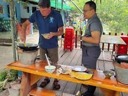 Trails Of Indochina Limited (Toi) 8