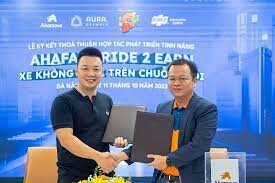 TẬP ĐOÀN AURA 7