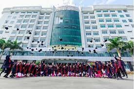 Đại học Kinh tế - Luật (ĐH Quốc gia TP.HCM) 6