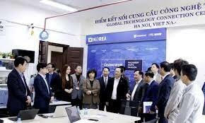 Điện Tử Bách Khoa 4