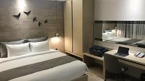 Khách sạn The Luxe Hotel 4