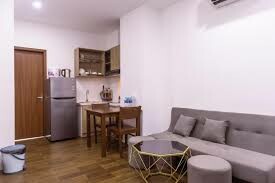 THE LIGHT APARTMENT 9