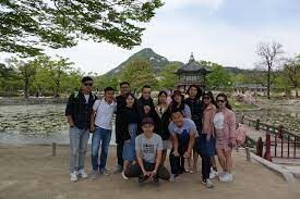 Thương hiệu Quốc tế 8