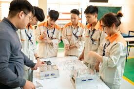 Trường Cao Đẳng Lý Thái Tổ 9