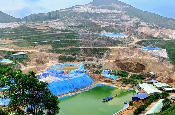 Tập Đoàn Khoáng Sản Và Thương Mại VQB 8