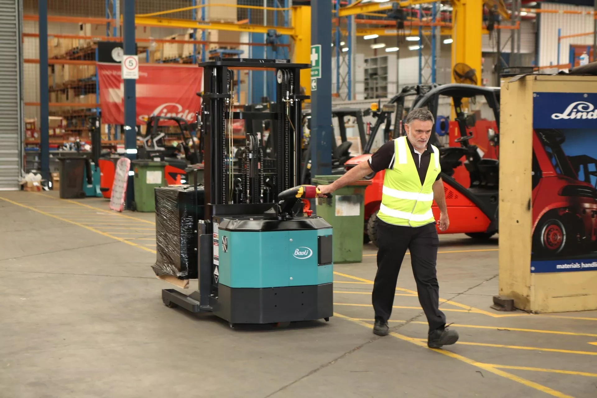 Công Nghiệp Âu Việt 4