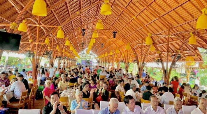 Nhà Hàng Hải Sản Làng Vạn Chài 4