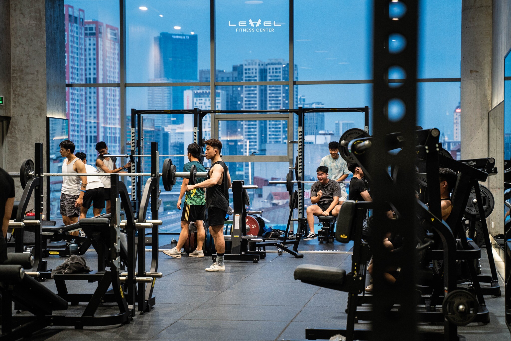 Level Fitness & Yoga 1