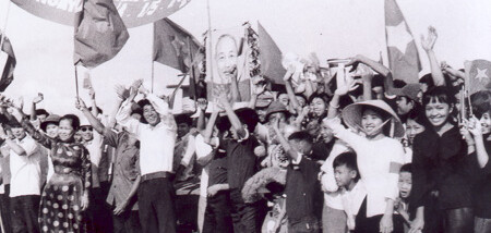 Soạn bài Khái quát văn học Việt Nam từ đầu cách mạng Tháng 8 năm 1945 đến thế kỉ XX (2025)