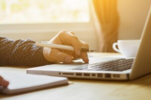 Copywriter là gì? 6 tố chất của Copywriter xuất sắc