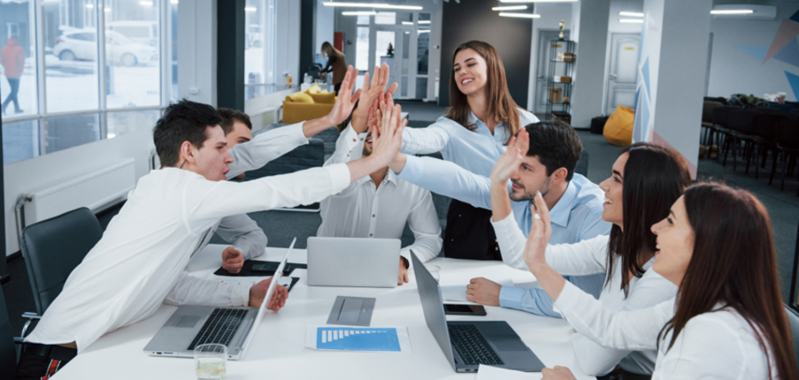 Mức lương Nhân viên ở Hồ Chí Minh