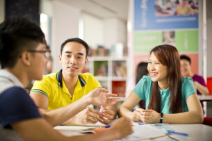 TOP 10 trung tâm tiếng anh giao tiếp uy tín tại Quận Ba Đình (2025)