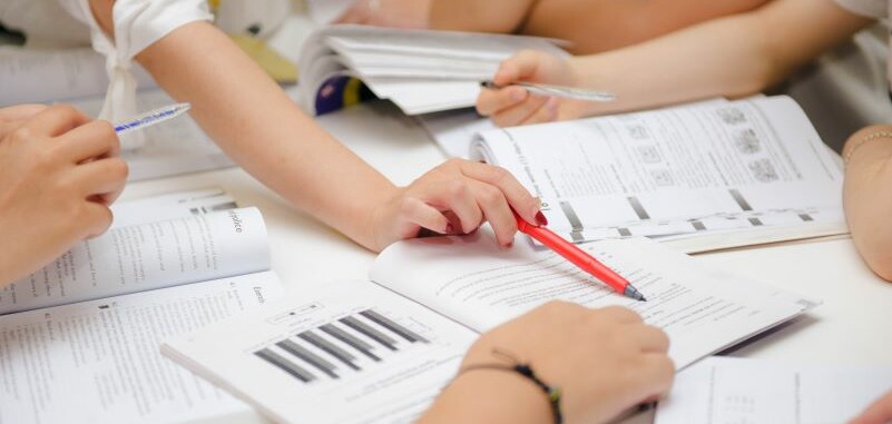 Top 10 Trung tâm Tiếng Anh Giao tiếp chất lượng tại Quận 6 (2025)