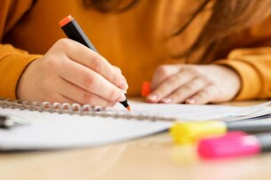 TOP 15 Trung tâm luyện thi vào 10 uy tín, chất lượng ở Hà Nội (2025)