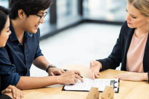 Top 15 ngân hàng trả lương cao nhất cho nhân viên tín dụng