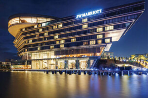 Top 20 khách sạn cao cấp trả lương cao cho quản lý khách sạn