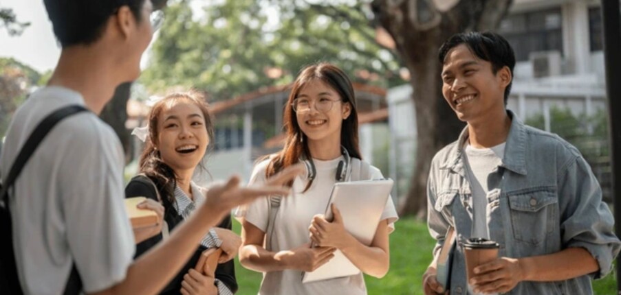 Đại học dân lập là gì? So sánh giữa đại học dân lập và đại học công lập (2025)