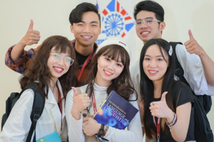 Top 15 Trường Đại Học Đào Tạo Ngành Ngôn Ngữ Anh Hàng Đầu Việt Nam