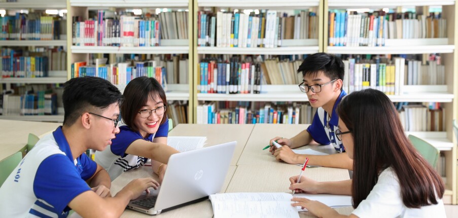 5 Ngành Học Có Thể Bị “Xóa Sổ” Trong Tương Lai: Cảnh Báo Cho Gen Z Chọn Nghề