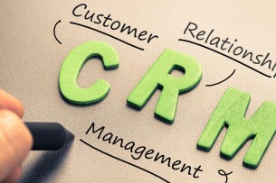 Hệ thống CRM là gì? Tìm hiểu từ A–Z về công cụ chăm sóc khách hàng hiện đại