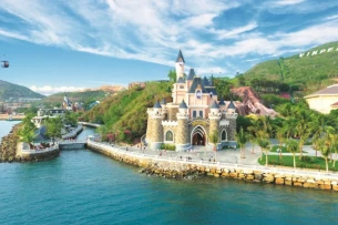 TOP 15 chuỗi khách sạn 4–5 sao được yêu thích nhất năm 2025