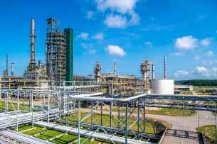 TOP 9 công ty hạ tầng kho bãi, vận chuyển dầu khí, và năng lượng hàng đầu Việt Nam