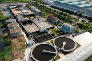 Top 7 công ty cung cấp giải pháp xử lý nước thải & khí thải cho khu công nghiệp TMĐT
