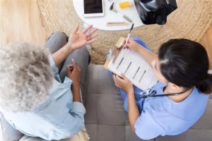 Top 8 dịch vụ xét nghiệm tại nhà có ứng dụng đặt lịch tiện lợi
