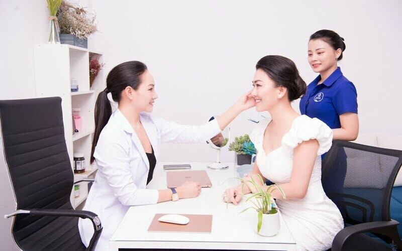 NH&Acirc;N VI&Ecirc;N TƯ VẤN THẨM MỸ